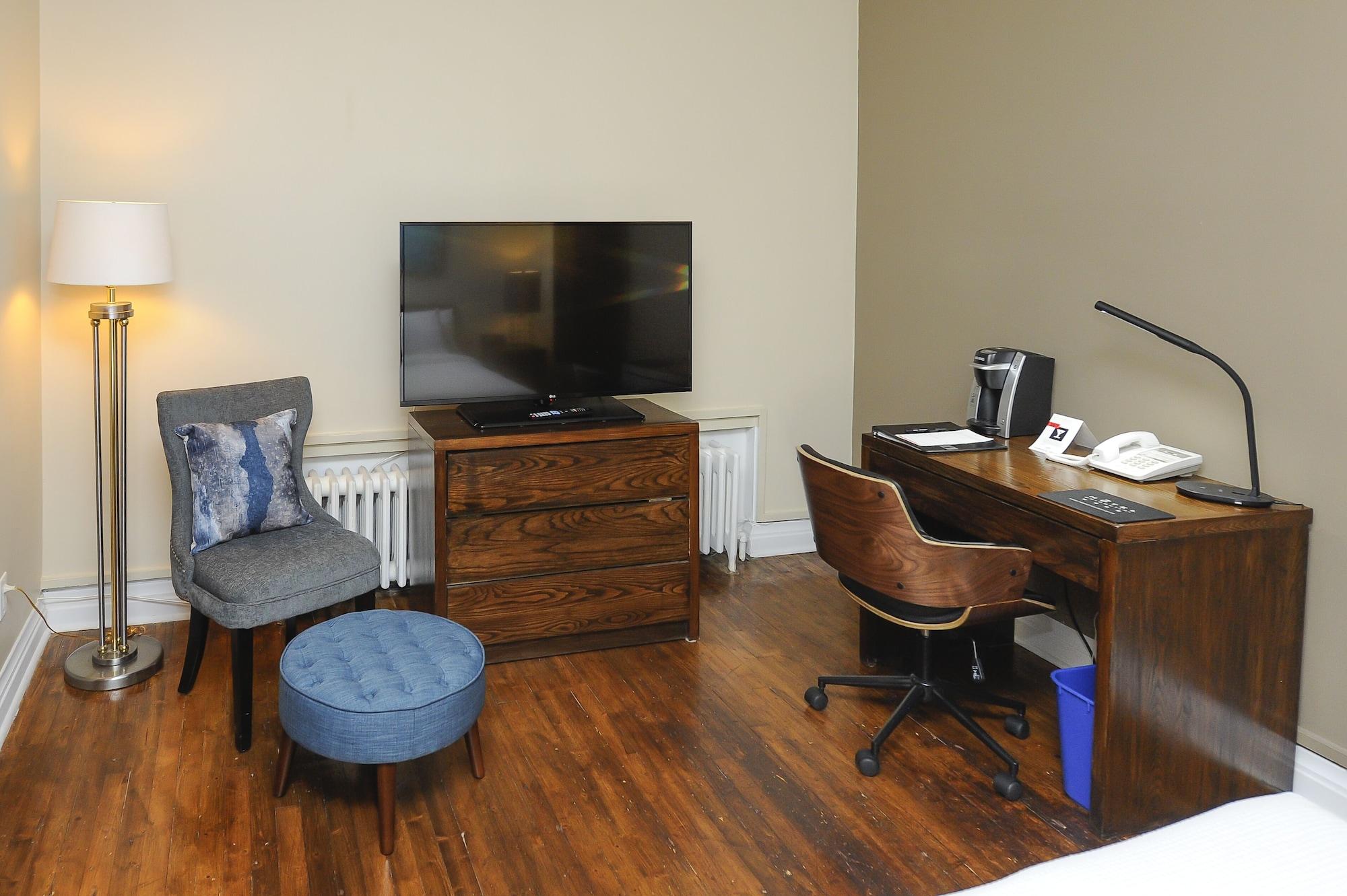Hotel Chicoutimi, Affilie A Hyvi エクステリア 写真