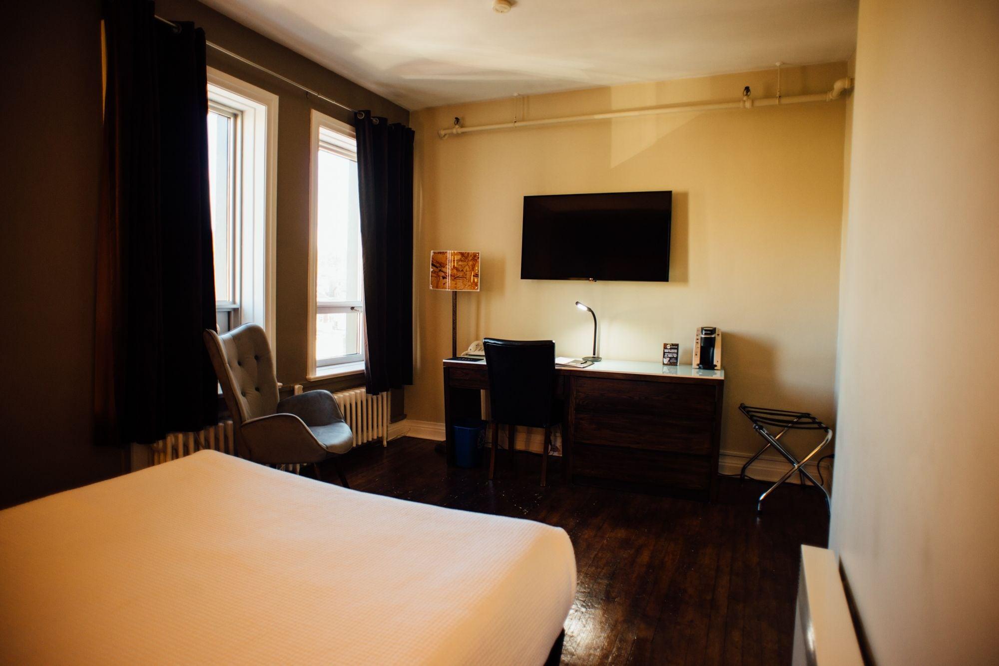 Hotel Chicoutimi, Affilie A Hyvi エクステリア 写真