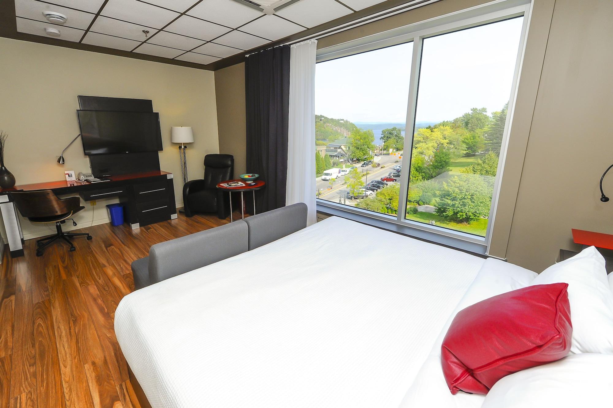 Hotel Chicoutimi, Affilie A Hyvi エクステリア 写真
