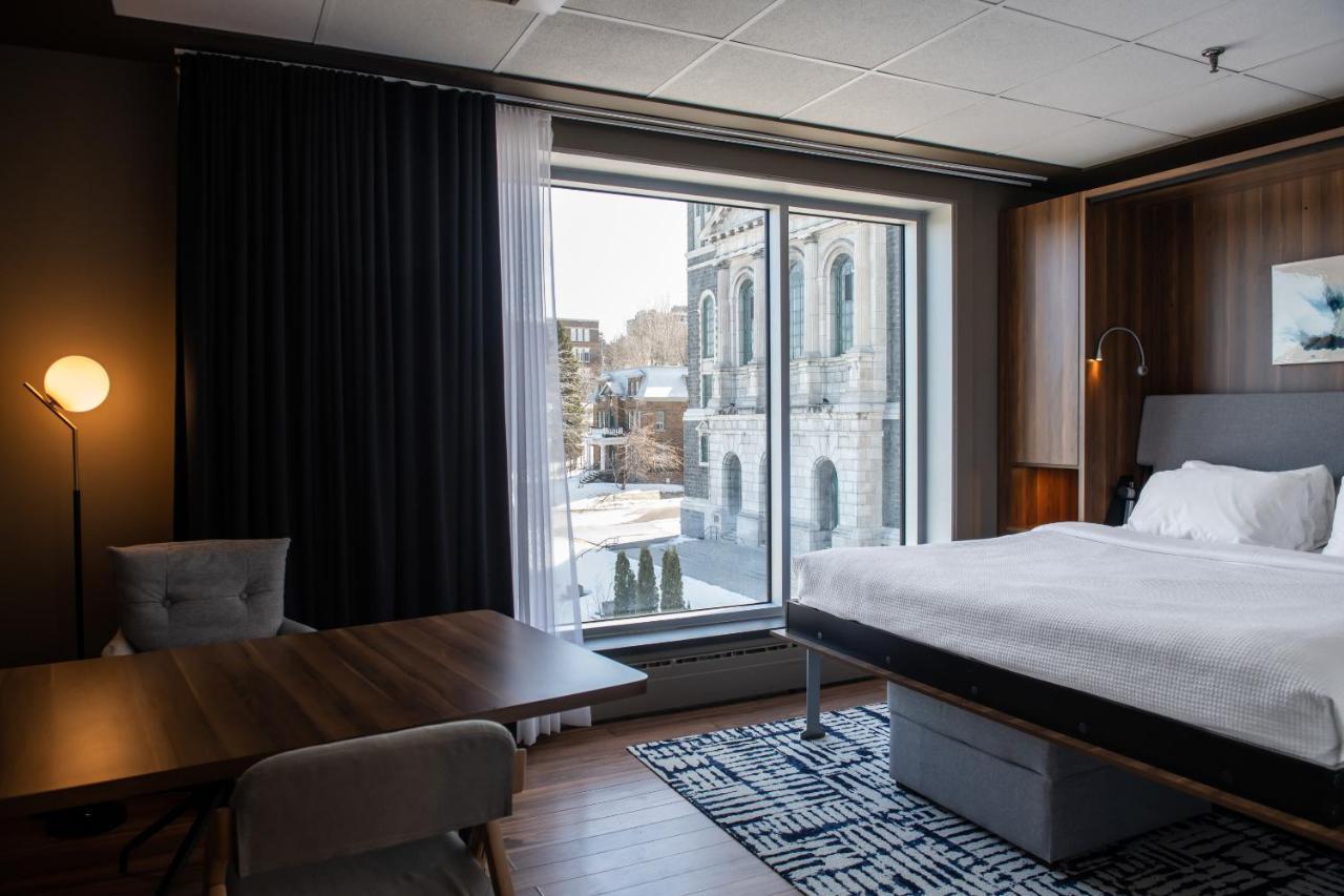 Hotel Chicoutimi, Affilie A Hyvi エクステリア 写真
