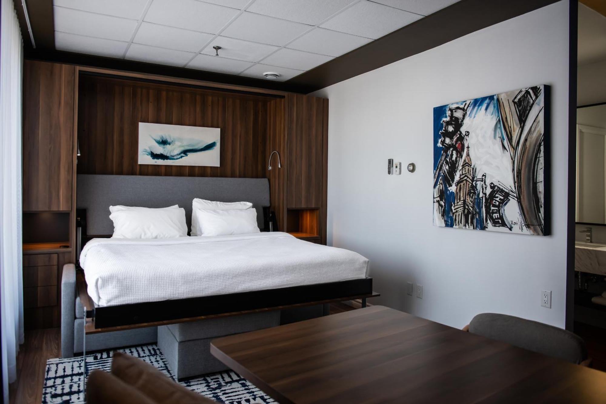 Hotel Chicoutimi, Affilie A Hyvi エクステリア 写真