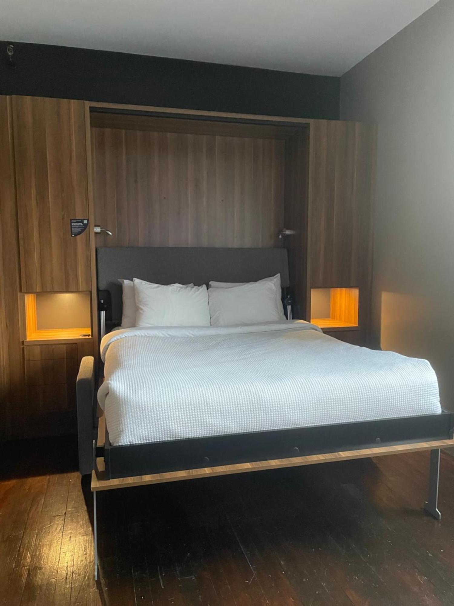 Hotel Chicoutimi, Affilie A Hyvi エクステリア 写真