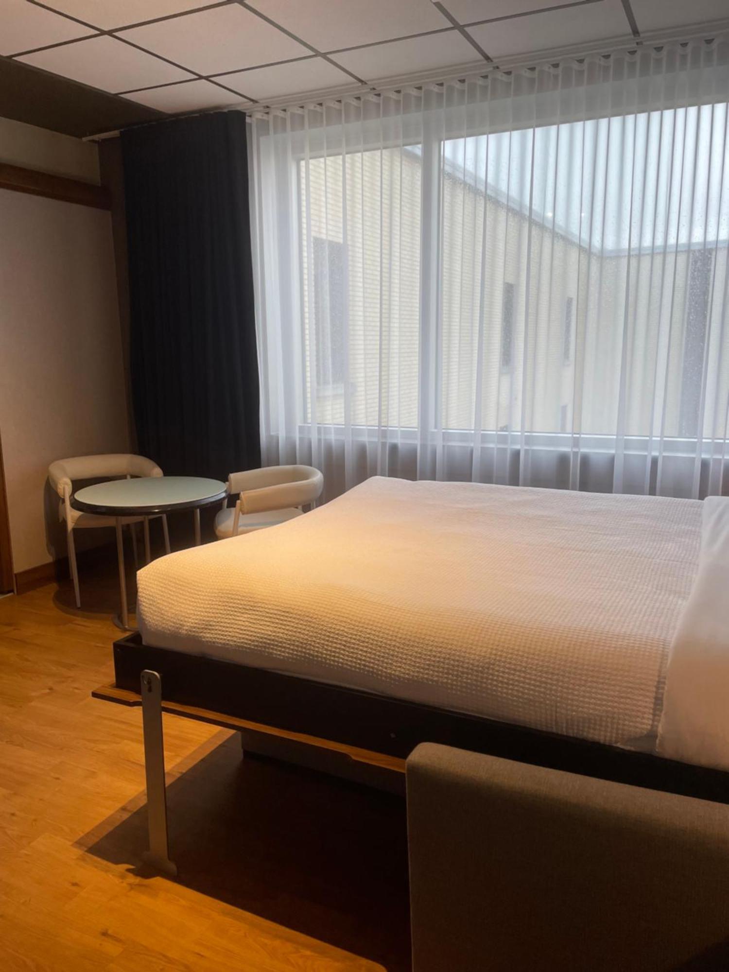 Hotel Chicoutimi, Affilie A Hyvi エクステリア 写真