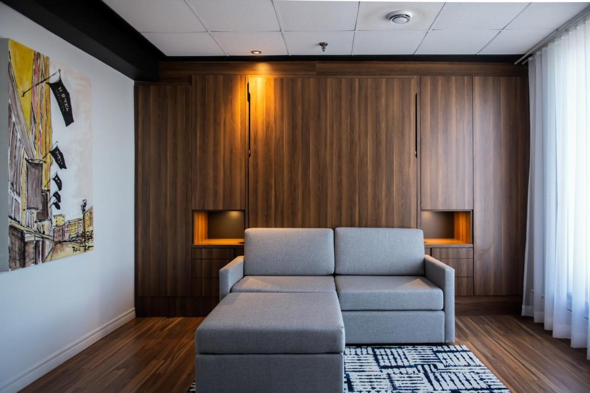 Hotel Chicoutimi, Affilie A Hyvi エクステリア 写真