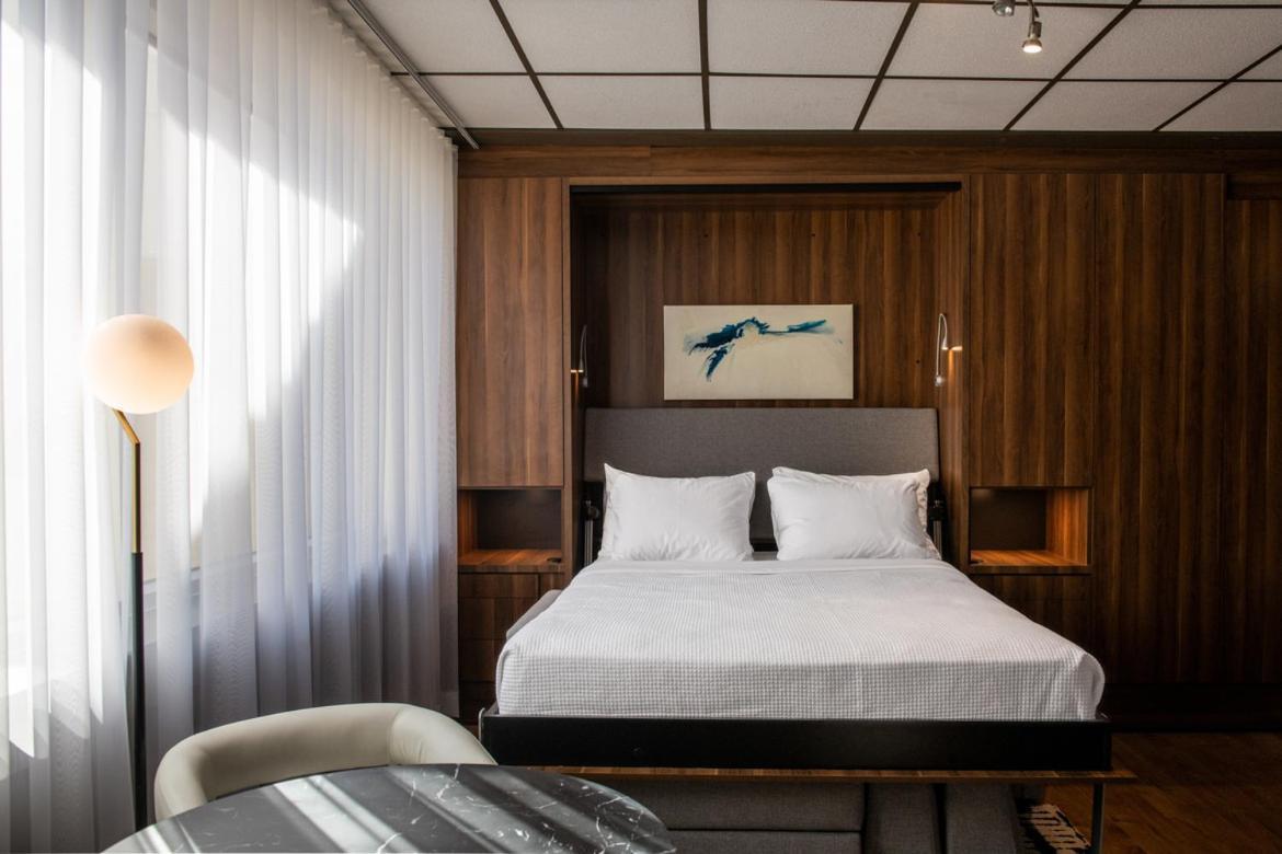 Hotel Chicoutimi, Affilie A Hyvi エクステリア 写真