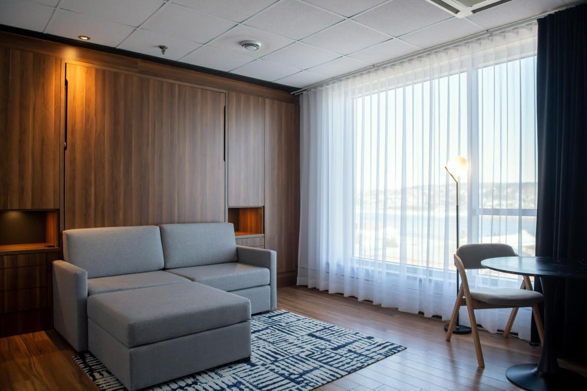 Hotel Chicoutimi, Affilie A Hyvi エクステリア 写真