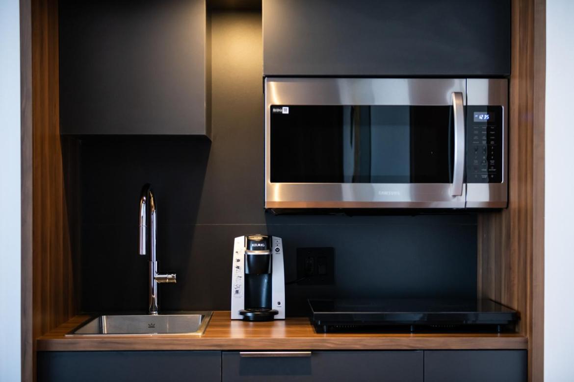 Hotel Chicoutimi, Affilie A Hyvi エクステリア 写真
