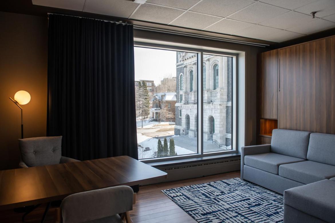 Hotel Chicoutimi, Affilie A Hyvi エクステリア 写真